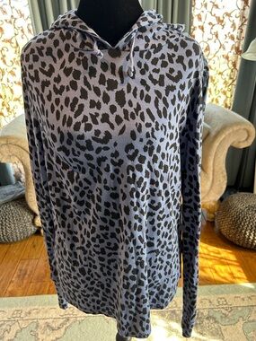 Belle by Kim Gravel Black & purple/Gray Leopard Pullover Hoodie